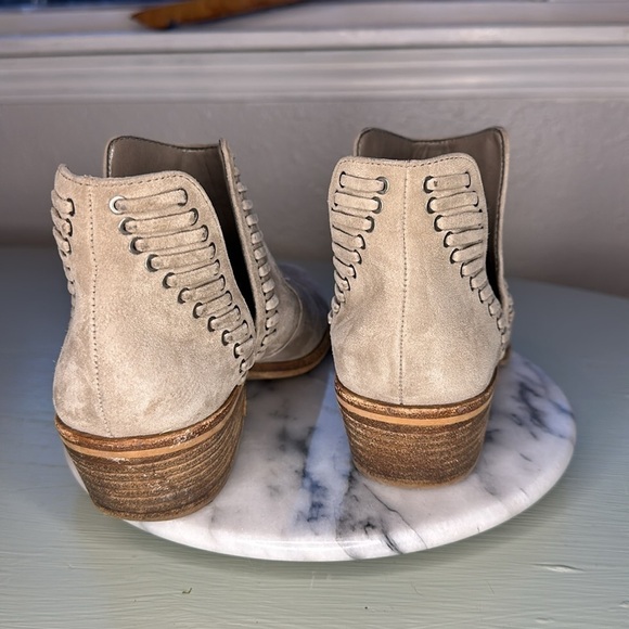 VINCE CAMUTO SUEDE OPEN ANKLE BOOTS (8.5) - Picture 5 of 8